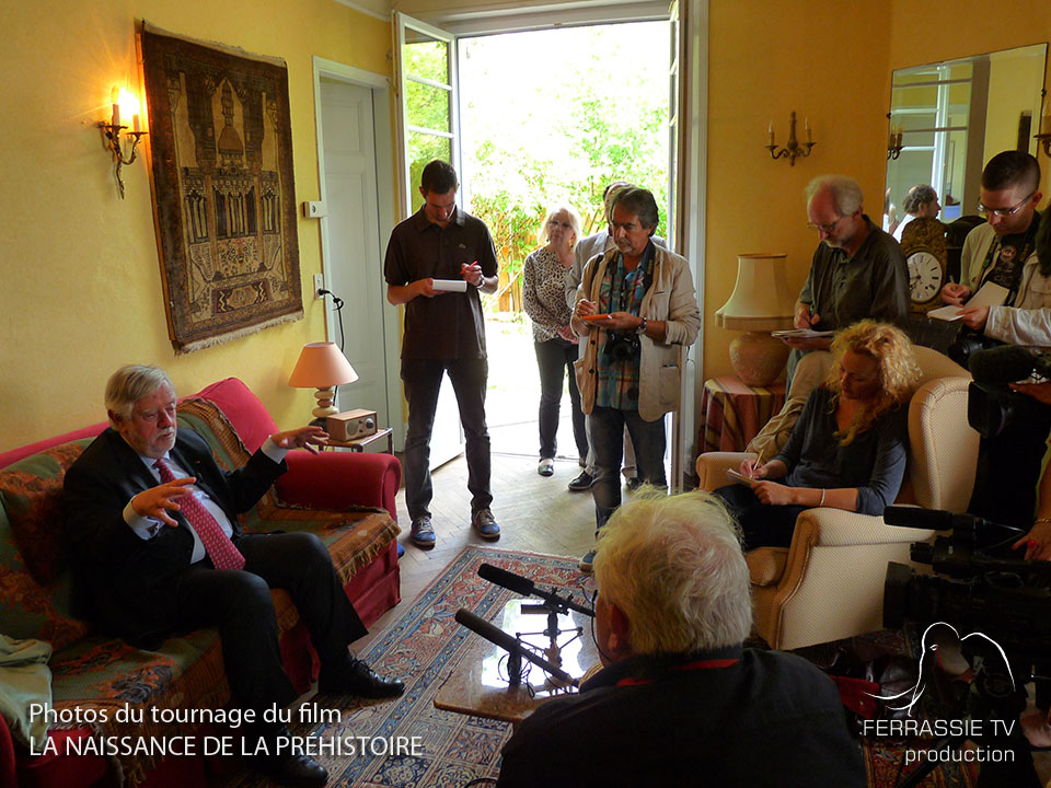 Photo du tournage de LA NAISSANCE DE LA PREHISTOIRE